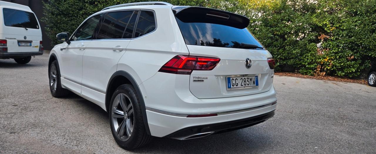 Volkswagen Tiguan Allspace 2.0 TDI SCR DSG R-Line