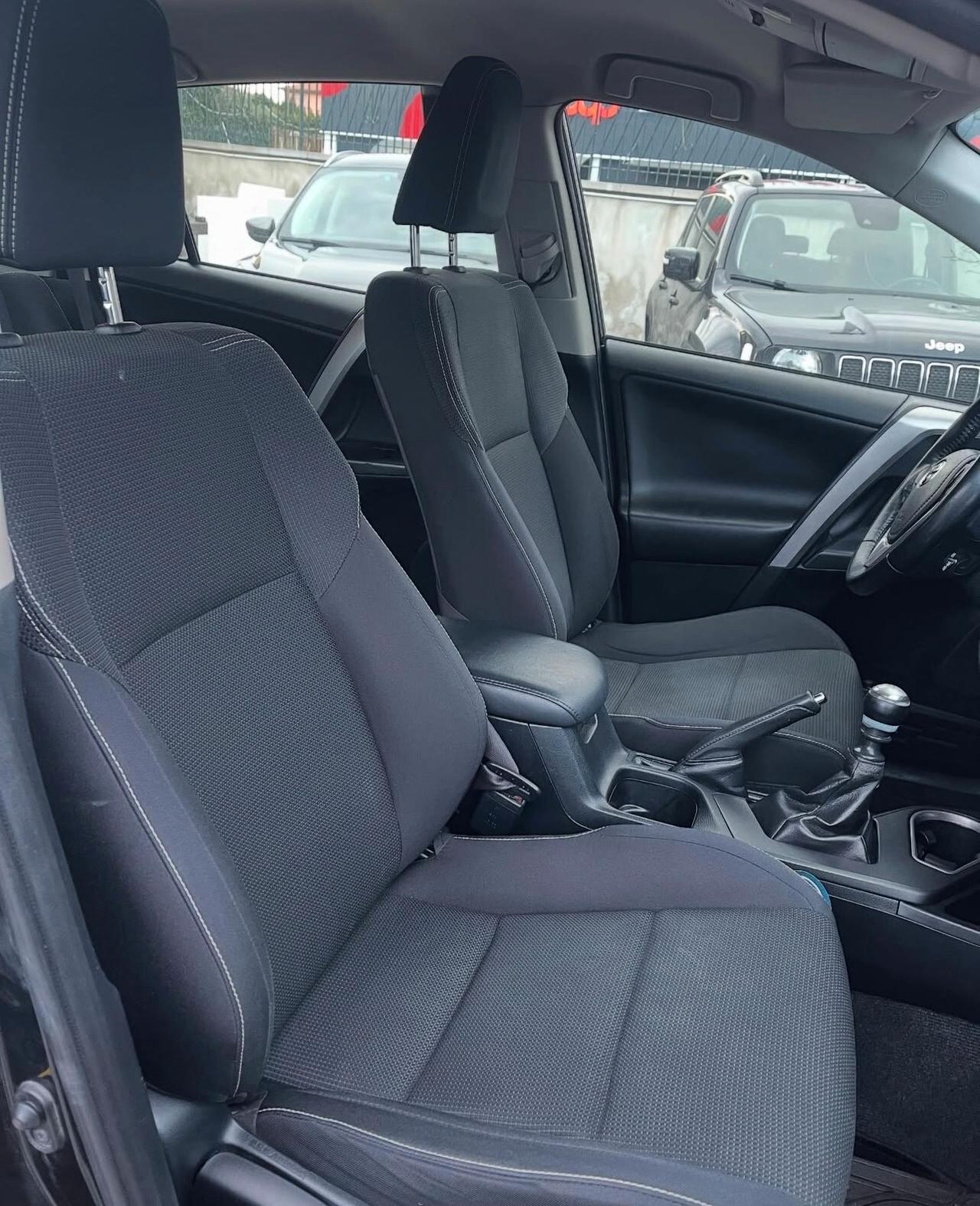 Toyota RAV 4 2.0 D-4D 2WD 143cv