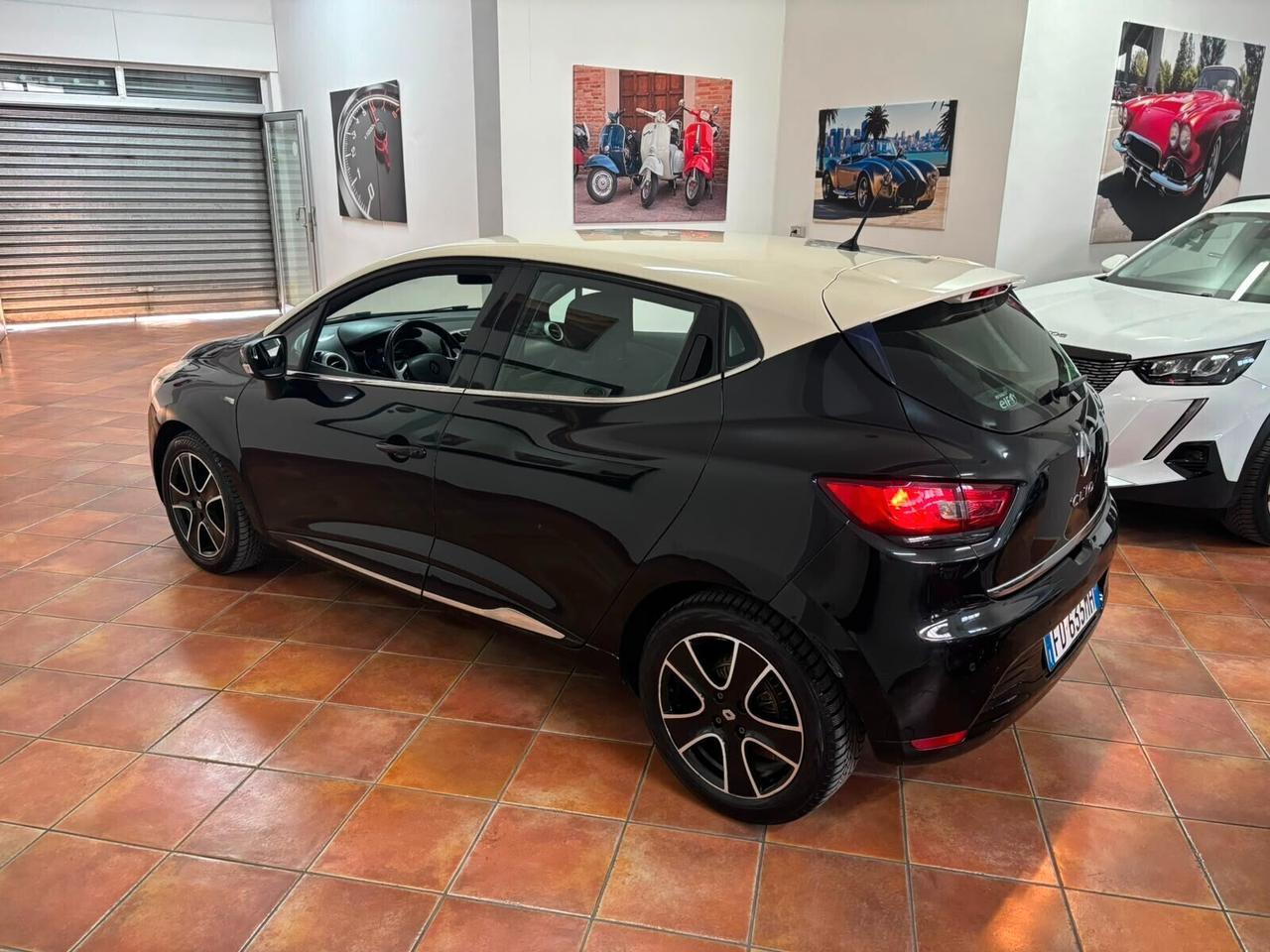 RENAULT CLIO 2016 BI-COLORE AUTOMATICA 1.5 DIESEL