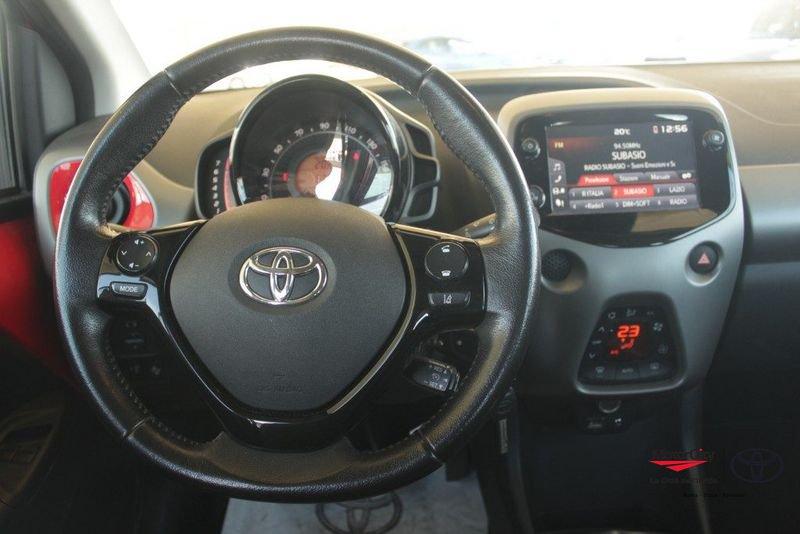 Toyota Aygo Connect 1.0 VVT-i 72 CV 5 porte x-play