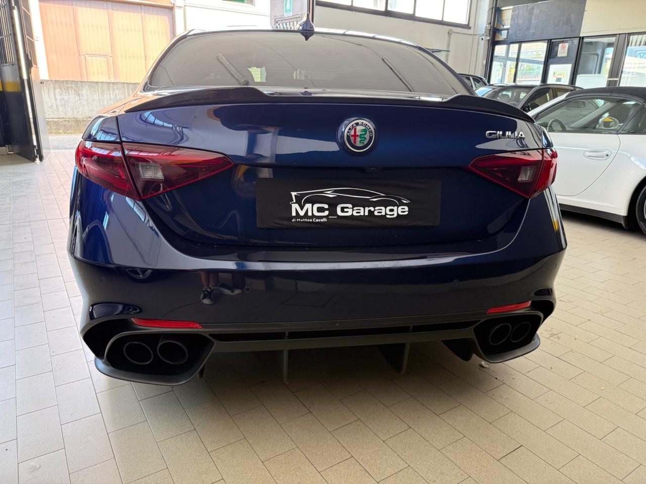 Alfa Romeo Giulia 2.9 V6 Bi-Turbo AT8 Quadrifoglio