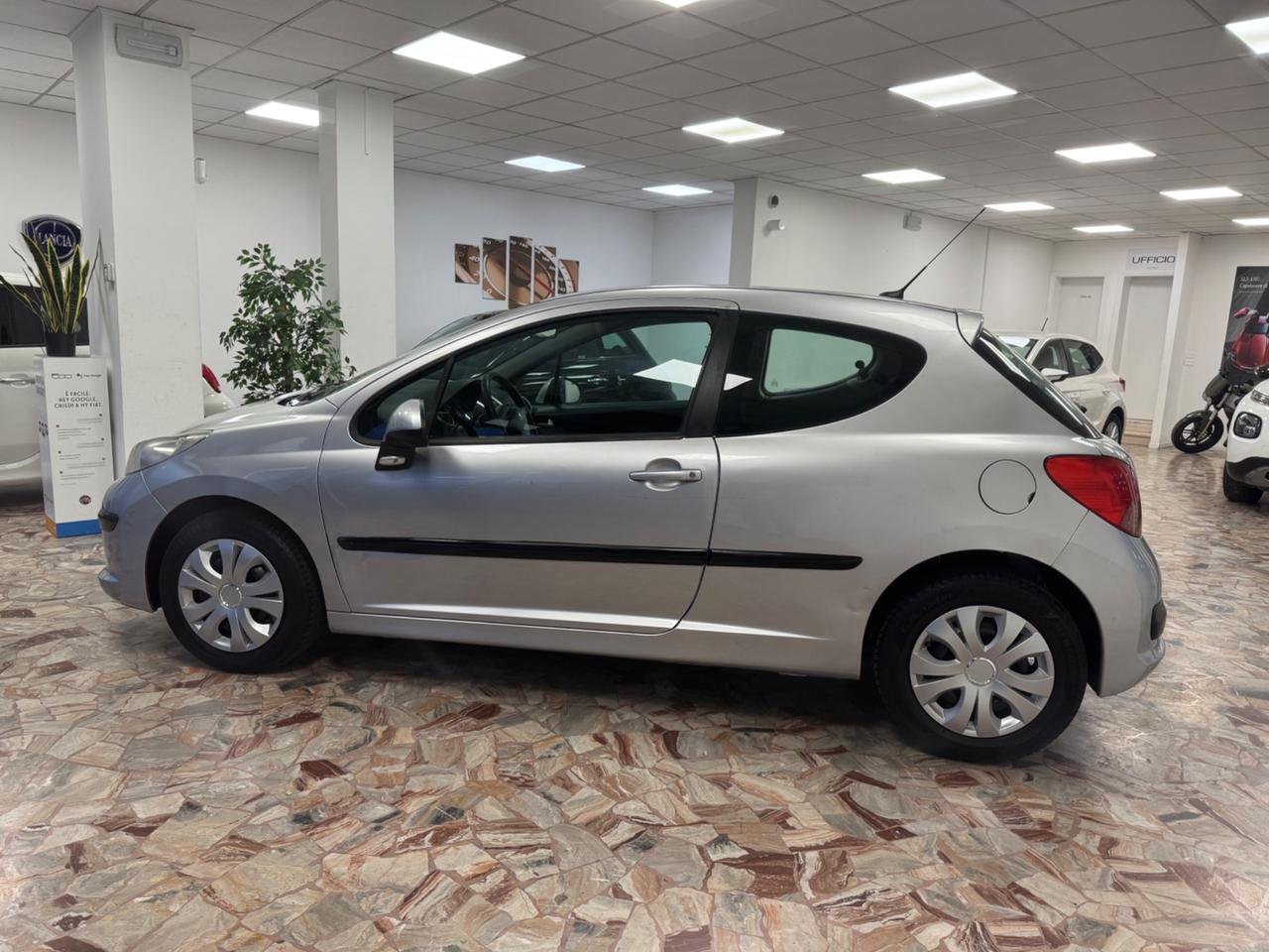 Peugeot 207 1.4 HDi 70CV 3p. X Line