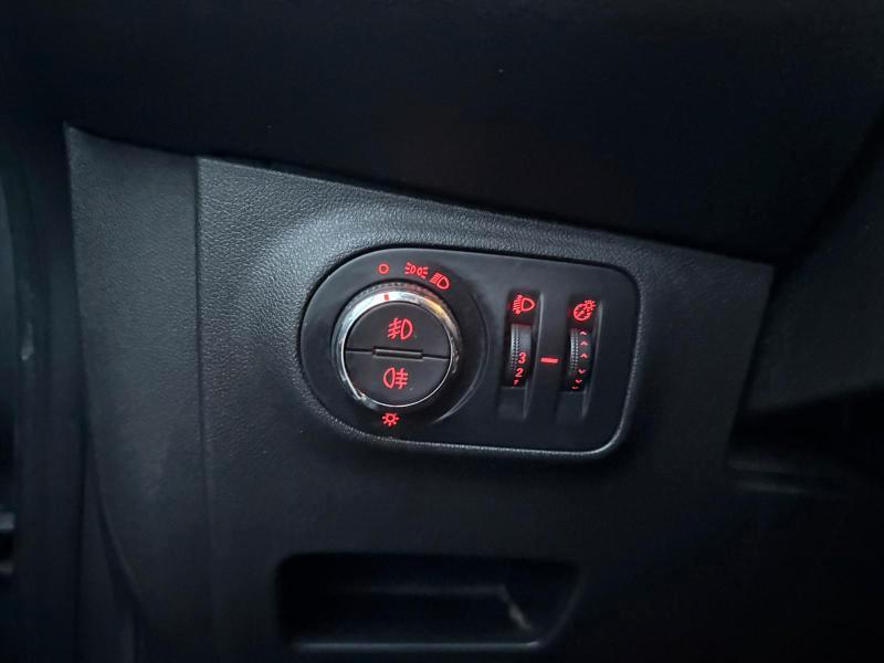 Opel Corsa 5 Porte 5p 1.2 BENZ 69 CV Black Edition OK NEOPATENTATI