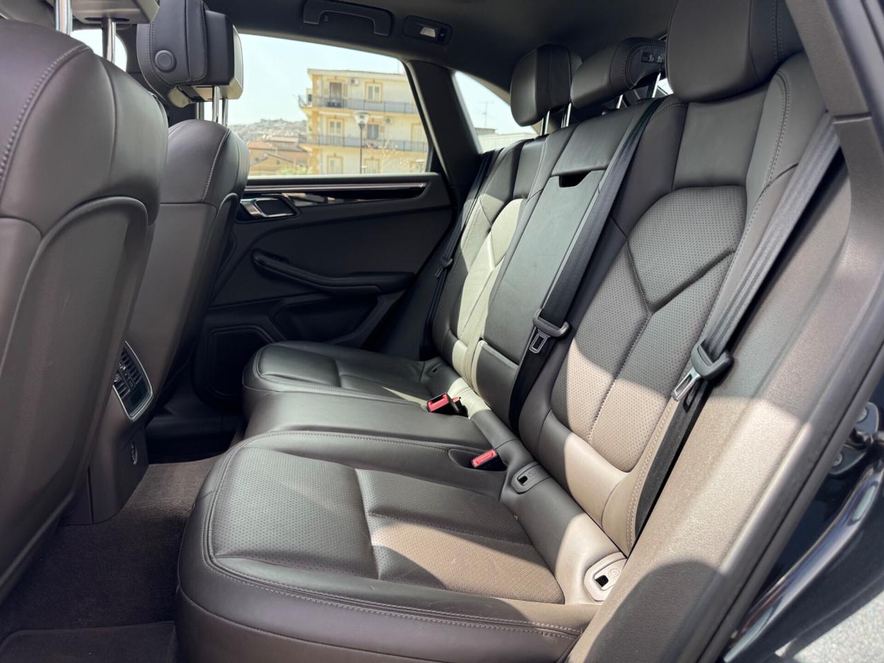 PORSCHE MACAN 3.0 D V6 250 CV FULL TETTO PORSCHE APPROVED