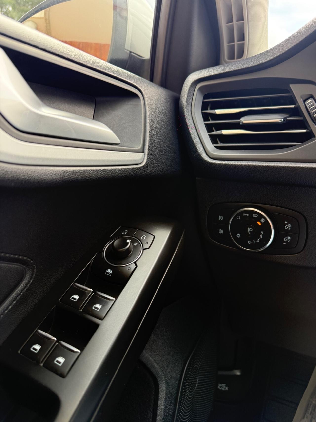 Ford Focus 1.0 EcoBoost Hybrid 125 CV Titanium 2021
