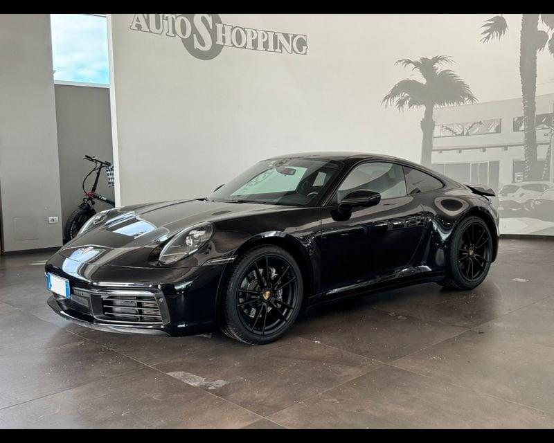 Porsche 911 (992) Carrera