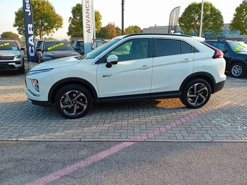 Mitsubishi Eclipse Cross 2.4 MIVEC 4WD PHEV Instyle SDA Pack 0