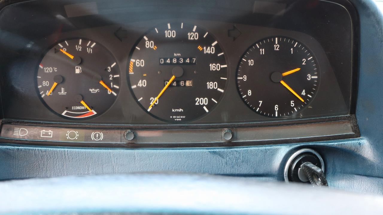 Mercedes-benz 200 Mercedes W123 48.000KM da Museo!!!
