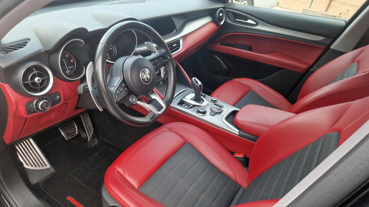 Alfa Romeo Stelvio 2.2 Turbodiesel 190 CV AT8 Sprint Black edition