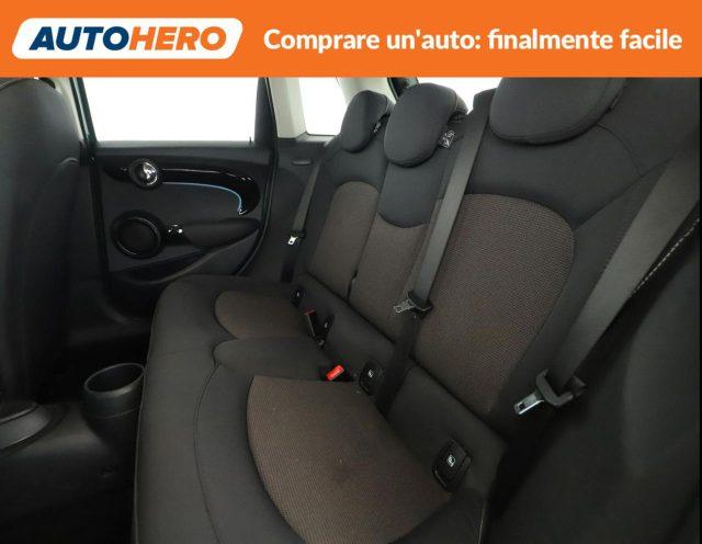 MINI Cooper 1.5 Cooper Essential 5 porte