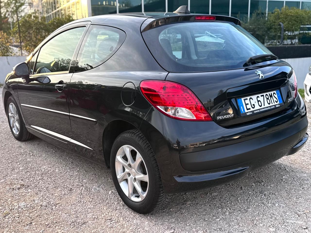 Peugeot 207 1.4 Benzina 73cv Cambio- 77.000km 2013