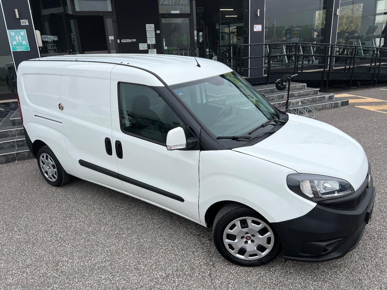 Doblò 1.6MJT 105 PL-TN Cargo Maxi Lam.SX