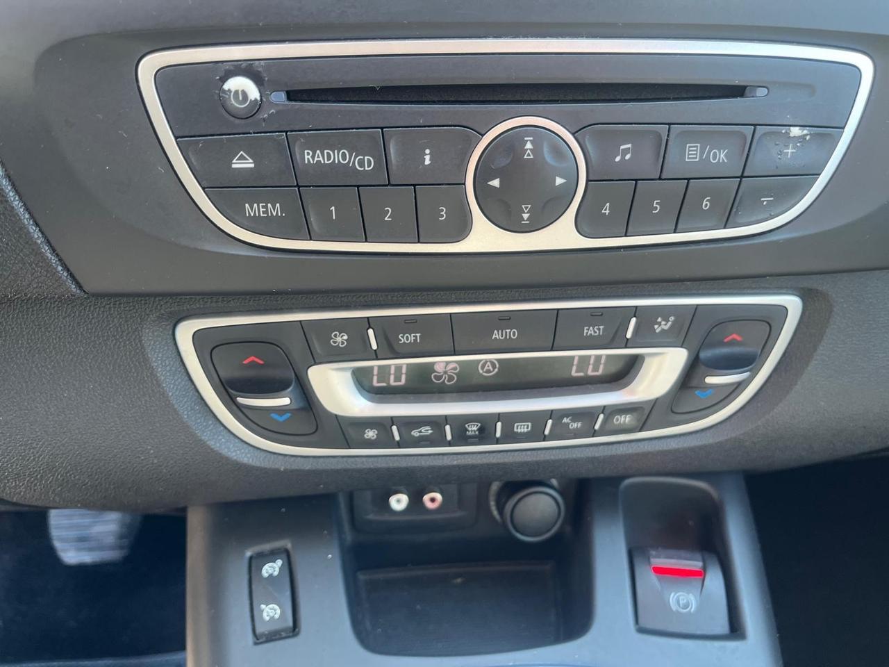 Renault scenic xmode-7 posti -1.5 dci-2011