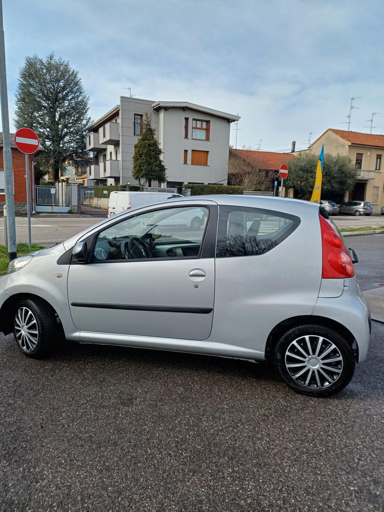 Peugeot 107 1.0 68CV 3p. Desir