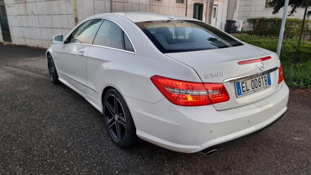Mercedes-benz E 250 220 CDI BlueEFFICIENCY Avantgarde
