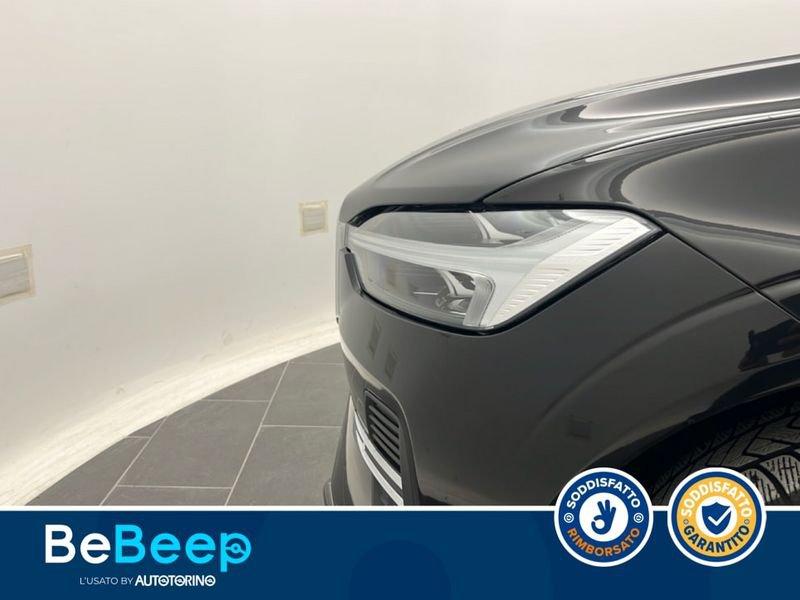 Volvo XC60 2.0 B4 MOMENTUM AWD AUTO