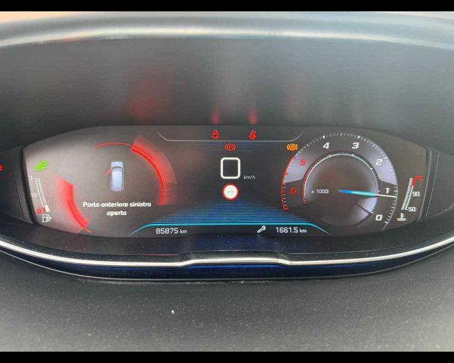 PEUGEOT 5008 BlueHDi 130 S&S GT Line