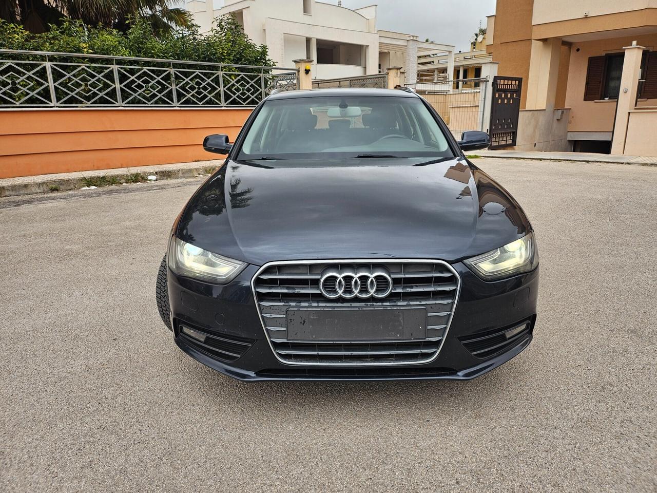 Audi A4 Avant 2.0 TDI 177CV Ambient