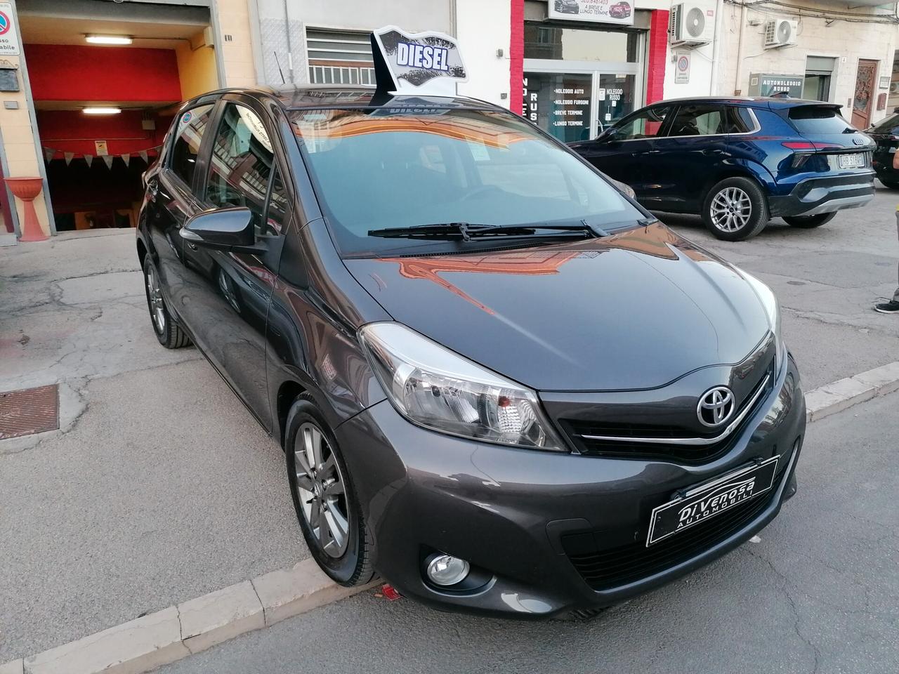 Toyota Yaris 1.4 D-4D 5 porte Lounge