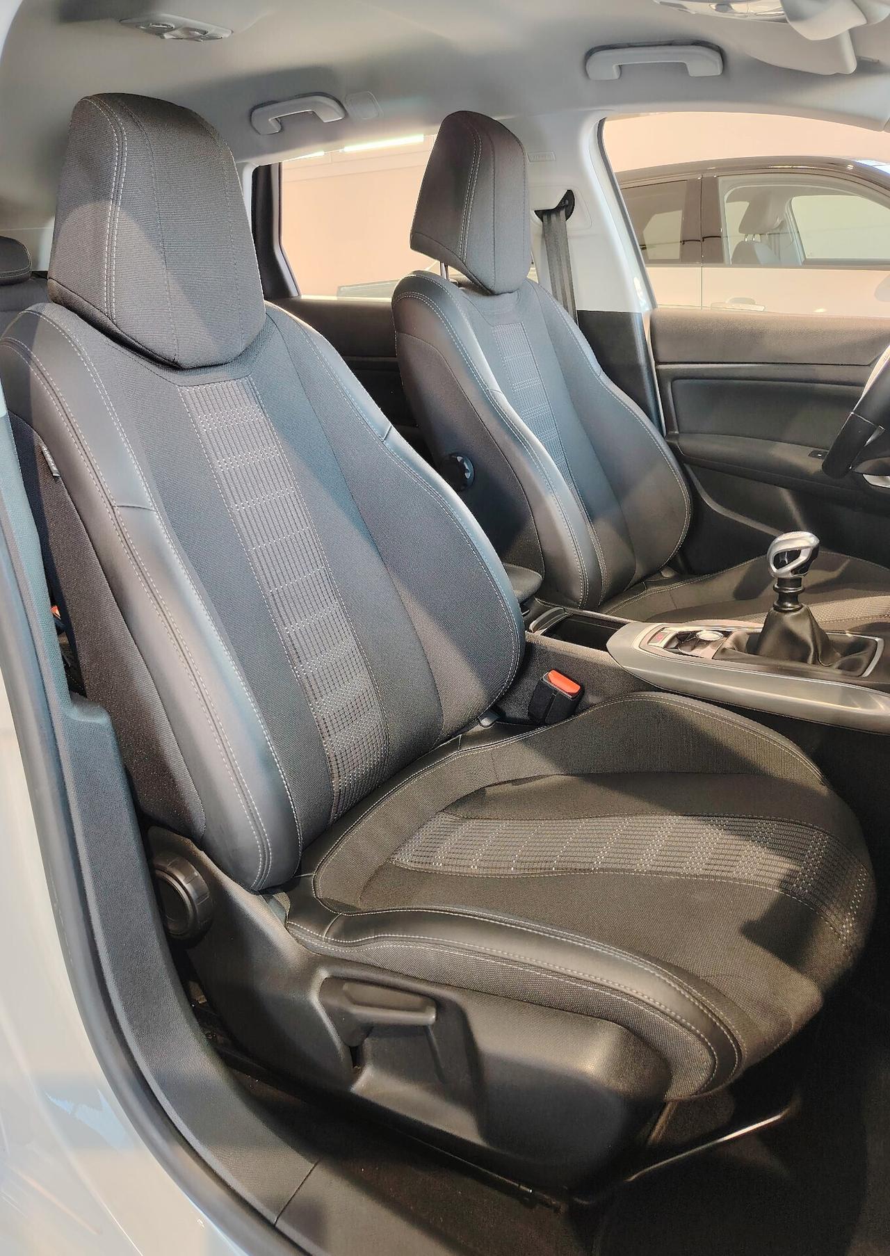 Peugeot 308 1.2 PureTech Turbo 130 S&S SW Allure