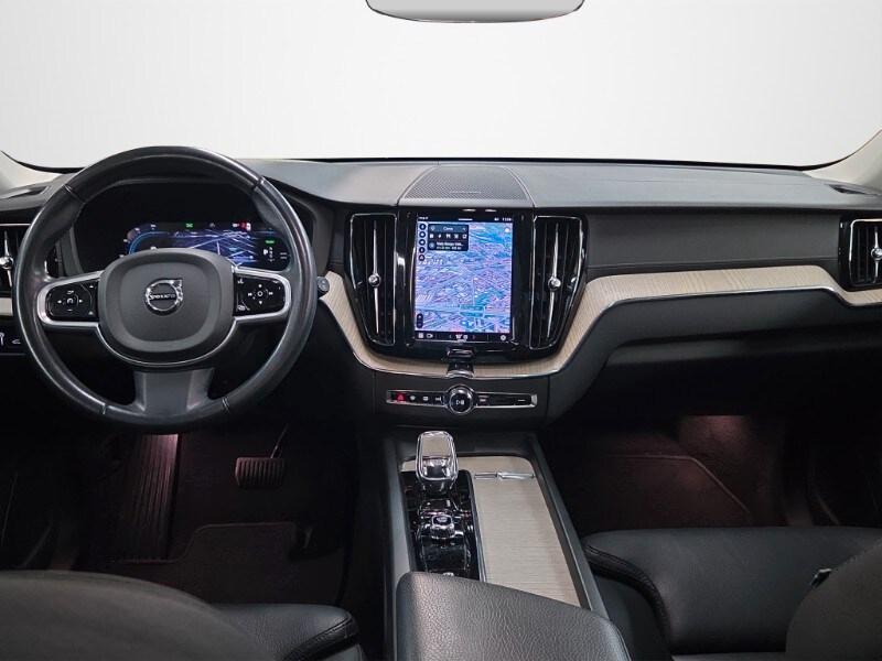 VOLVO XC60 (2017-->) XC60 T6 Recharge Plug-in H...