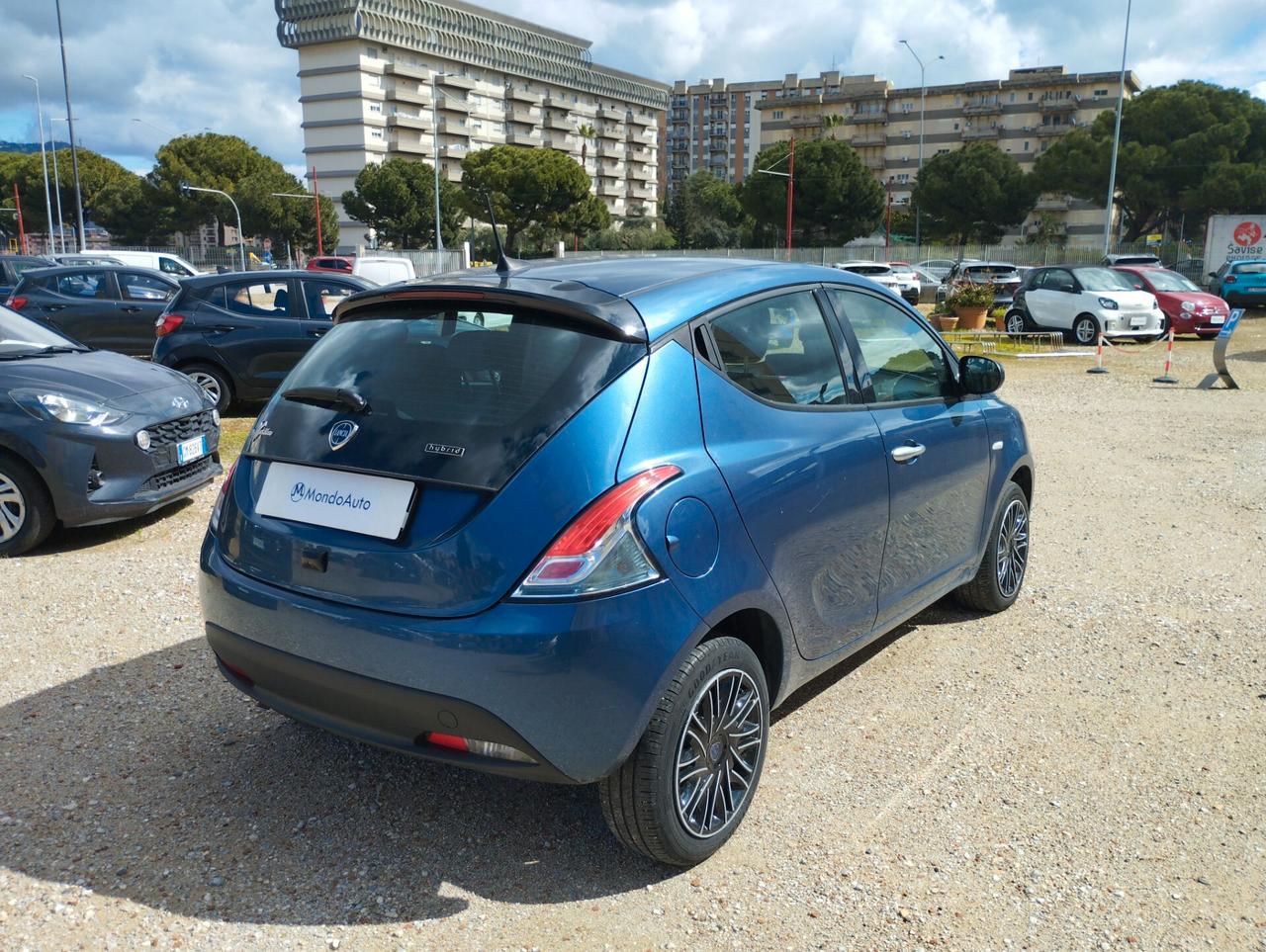 Lancia Ypsilon 1.0 FireFly 5 porte S&S Hybrid Gold