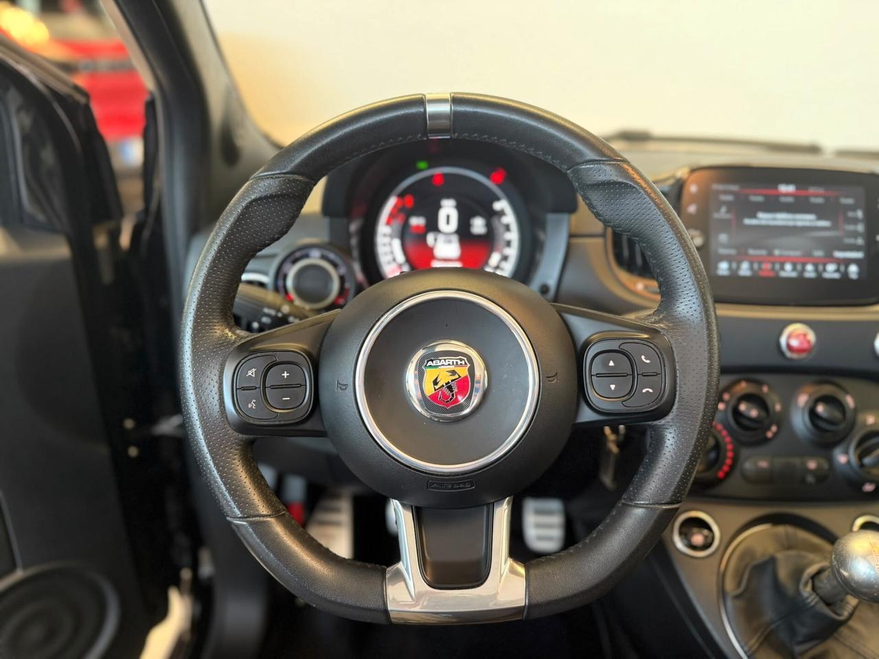 Abarth 595 C 1.4 Turbo T-Jet 165 CV