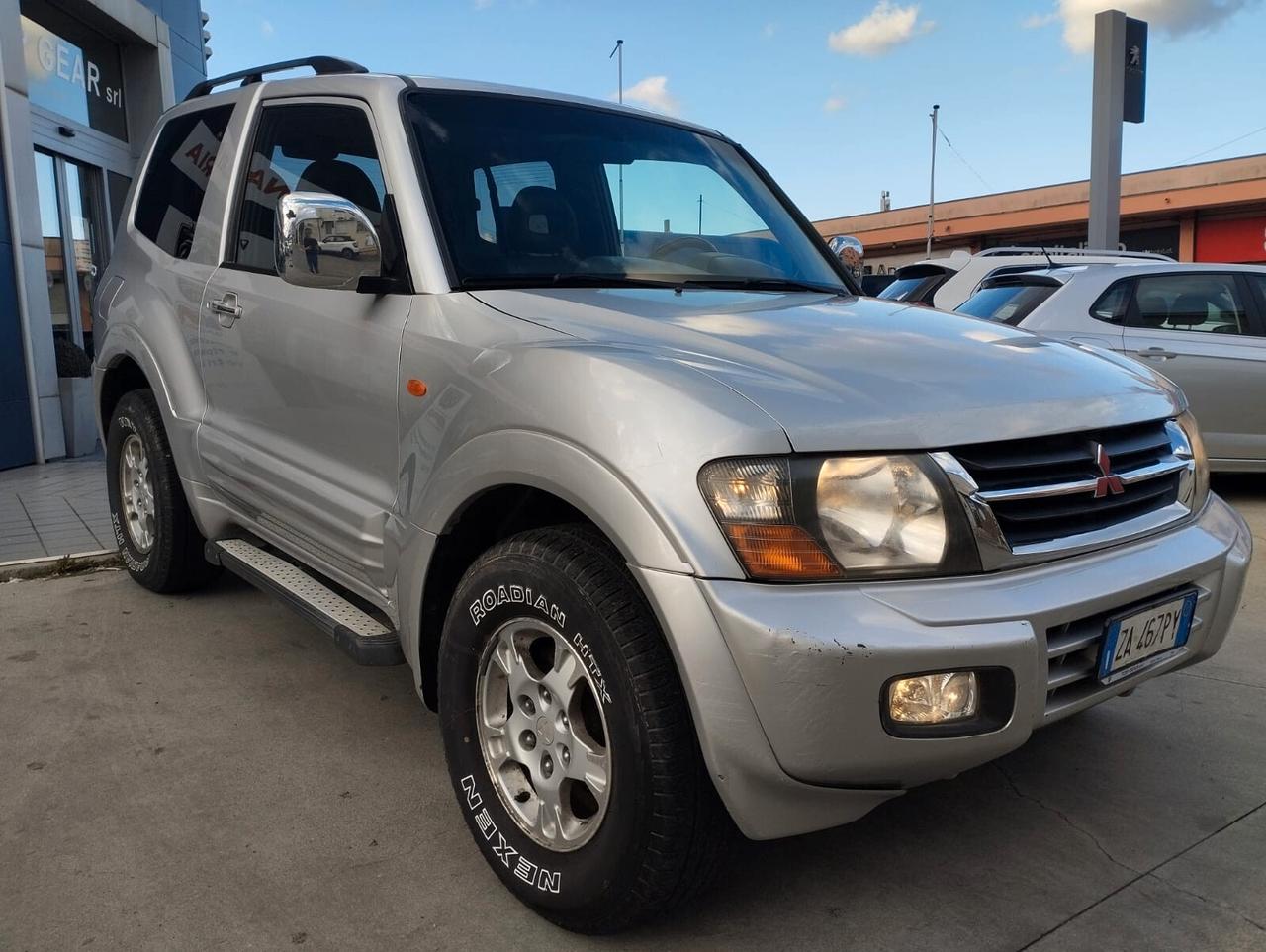 Mitsubishi Pajero 3.2 16V DI-D 3p. GLS2 Autocarro