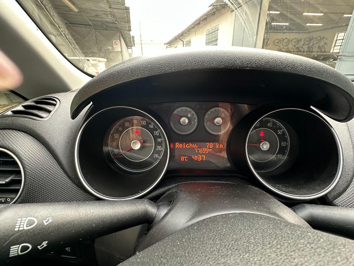 FIAT - Punto - 1.2 8V 5p. Street