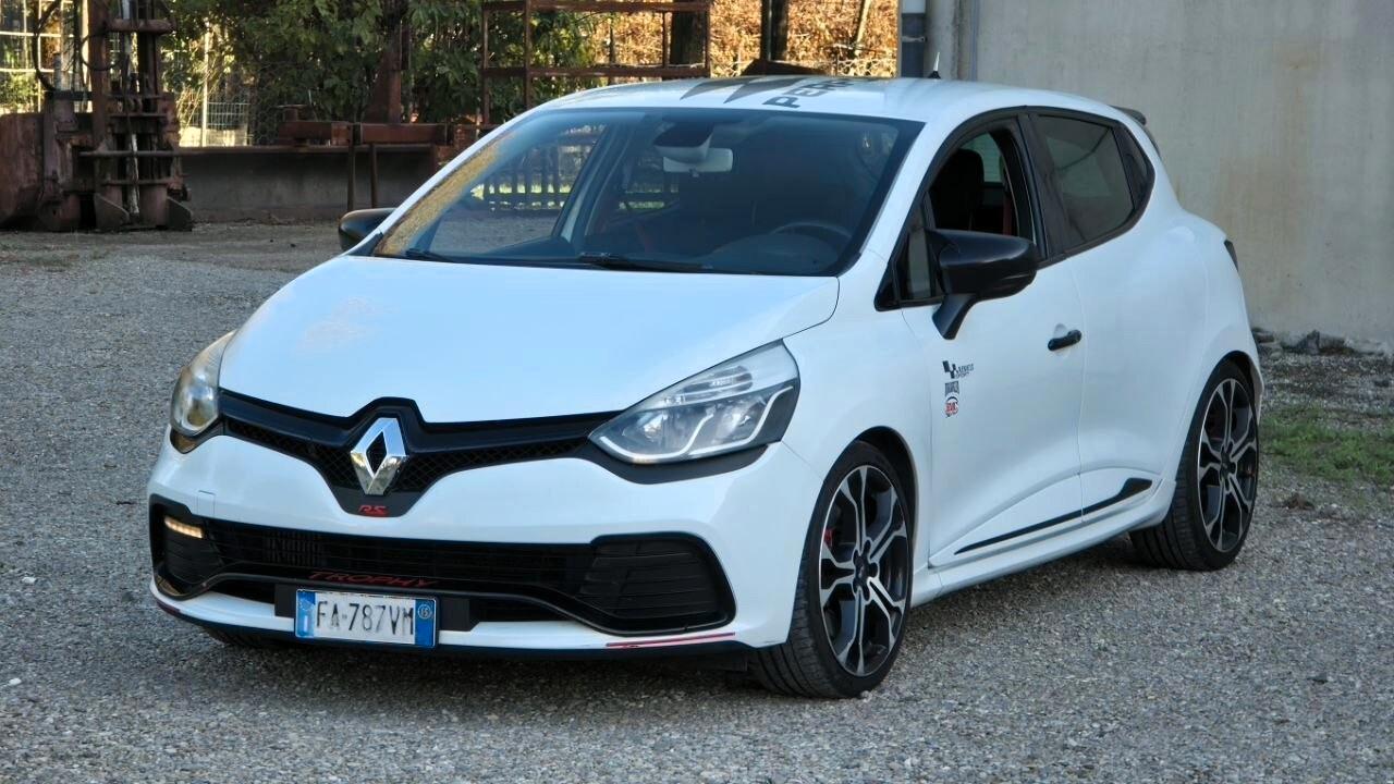 Renault Clio RS Trophy 220cv