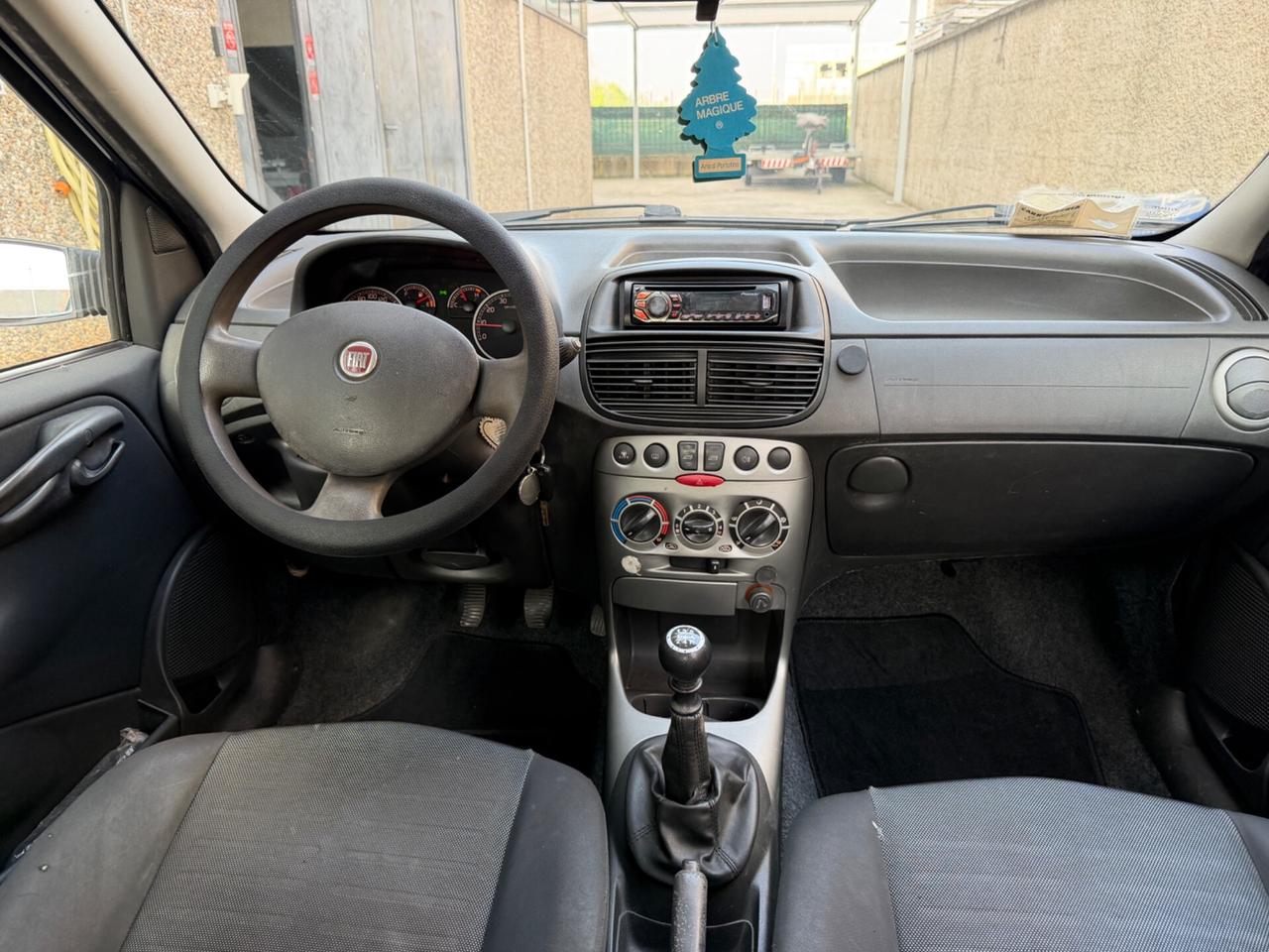 FIAT PUNTO 1.2 BENZINA EURO4 CLIMA FUNZIONATE