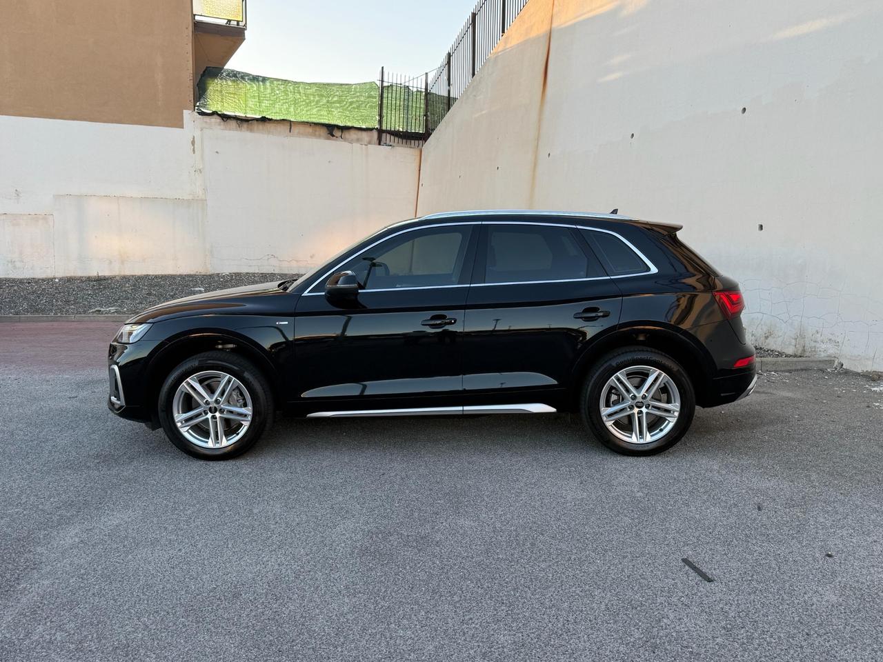 Audi Q5 S line 2023 - 3 anni di GARANZIA