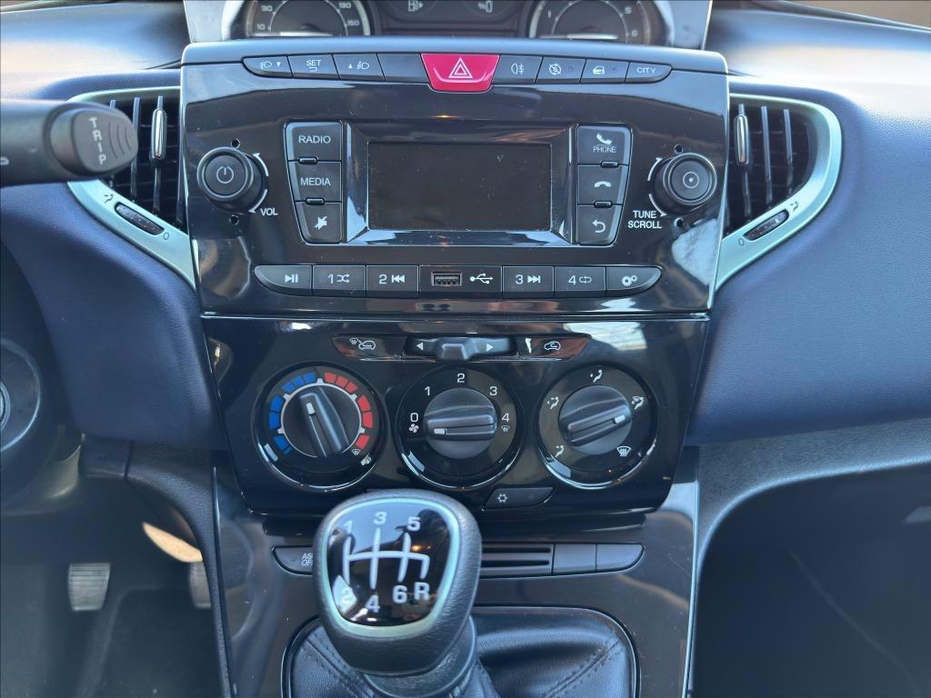 LANCIA Ypsilon 1.0 firefly hybrid Oro s&s 70cv del 2024