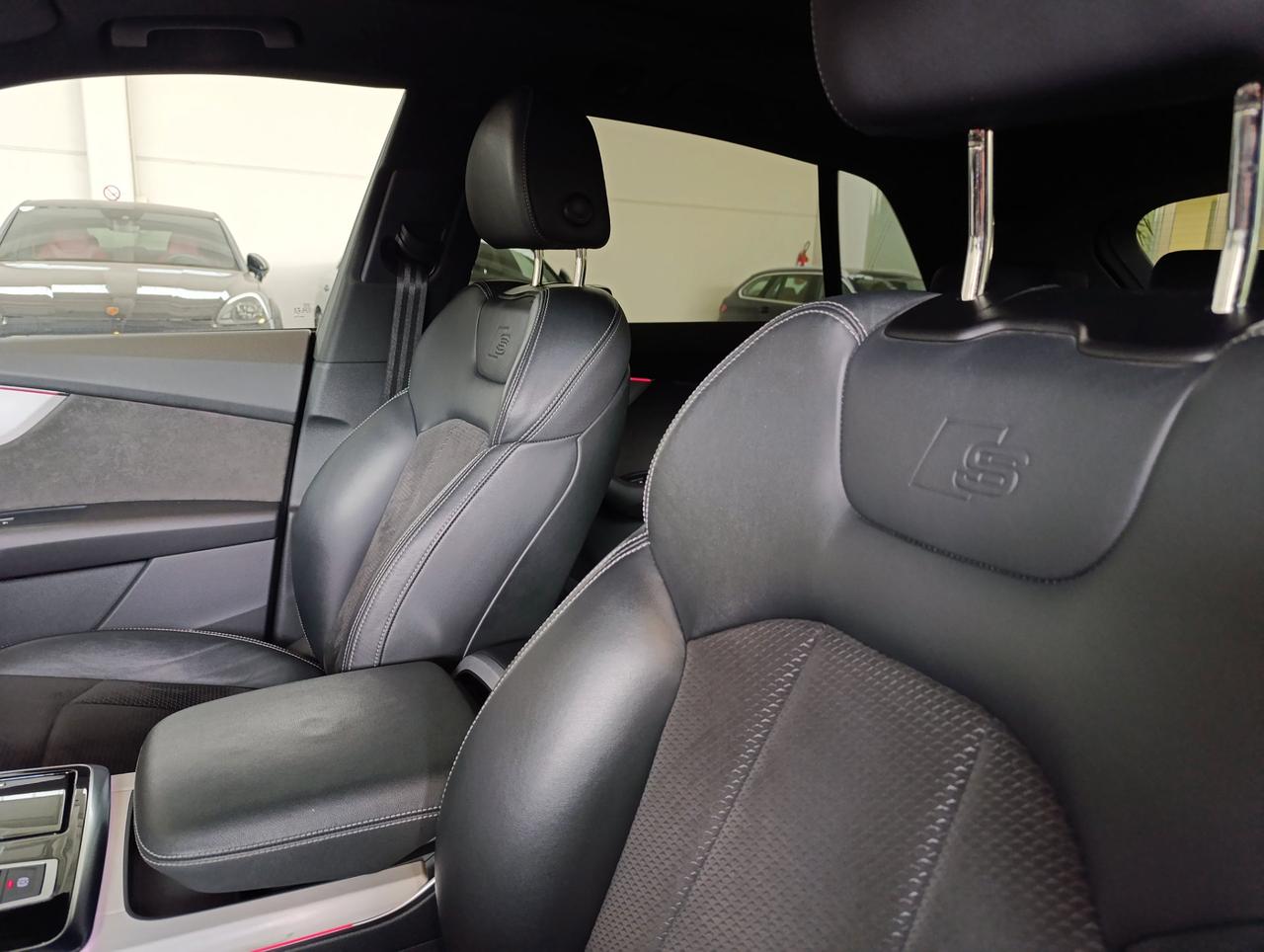 Audi Q8 60 3.0 tfsi e S line Plus quattro tiptronic