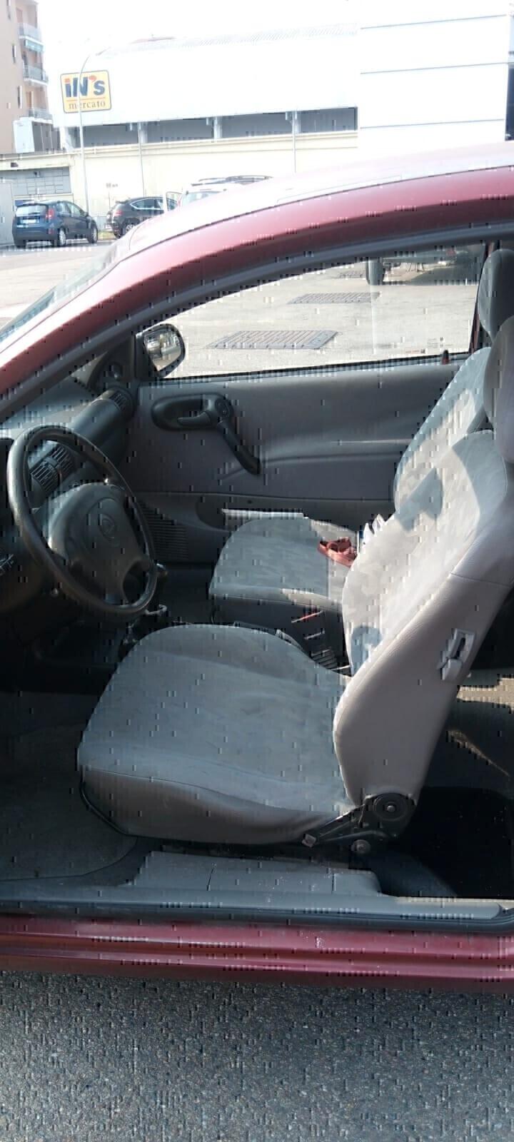 Opel Corsa - APERTI AD AGOSTO