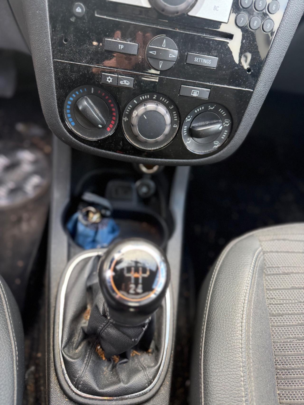 Opel Corsa 1.2 85CV 5 porte GPL-TECH Edition