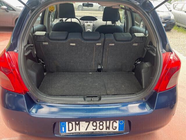 Toyota Yaris 1.0 5 porte