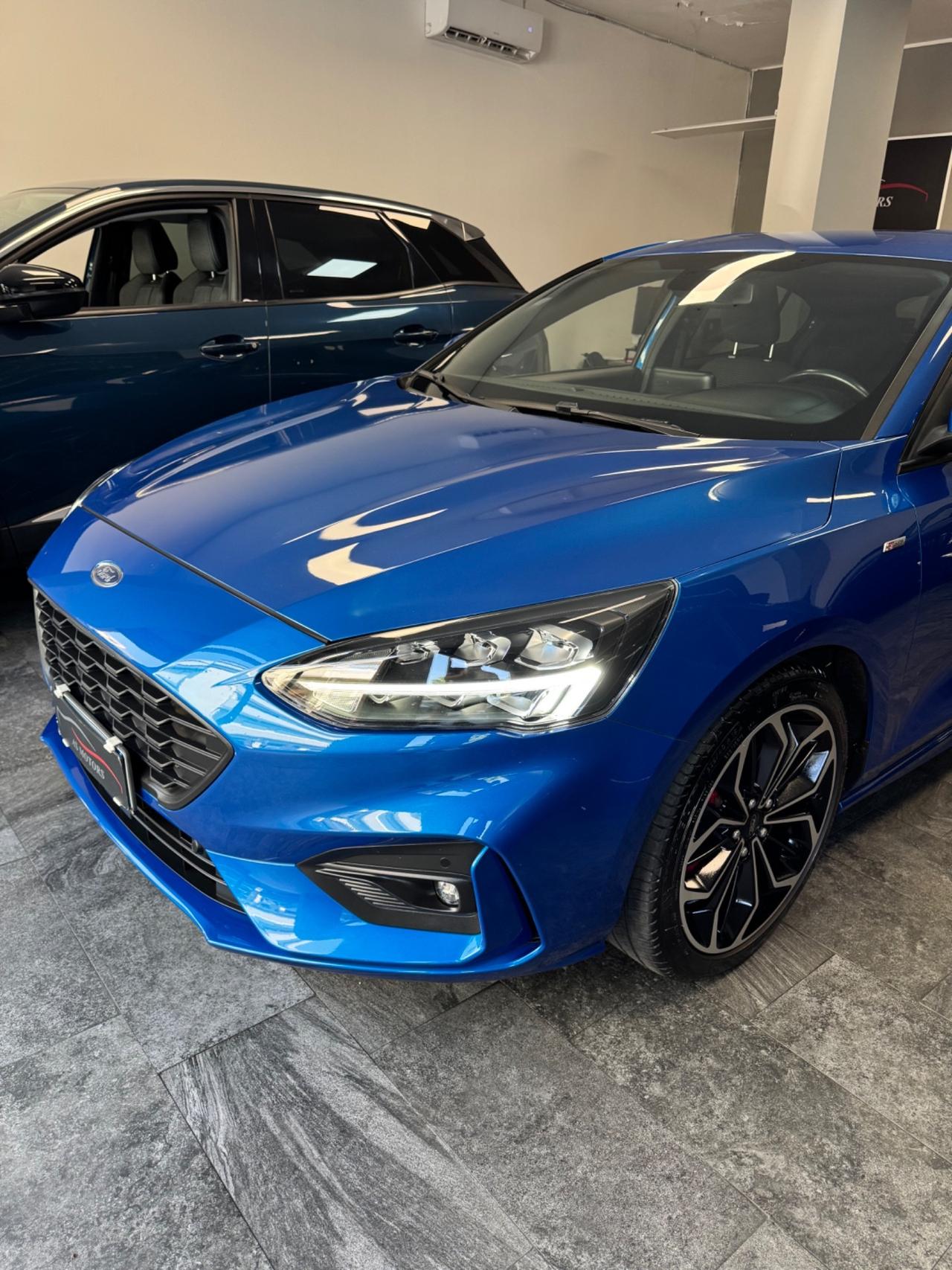 Ford Focus 1.0 EcoBoost 125 CV ST Line Finanziabile