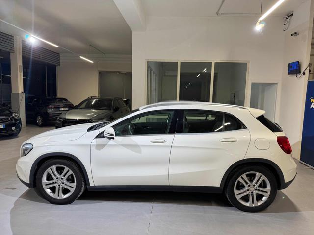 MERCEDES-BENZ GLA 200 CDI Sport