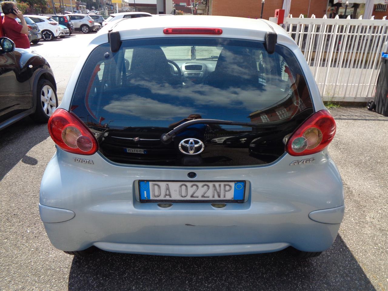 Toyota Aygo 1.0 12V VVT-i 5 porte Sol