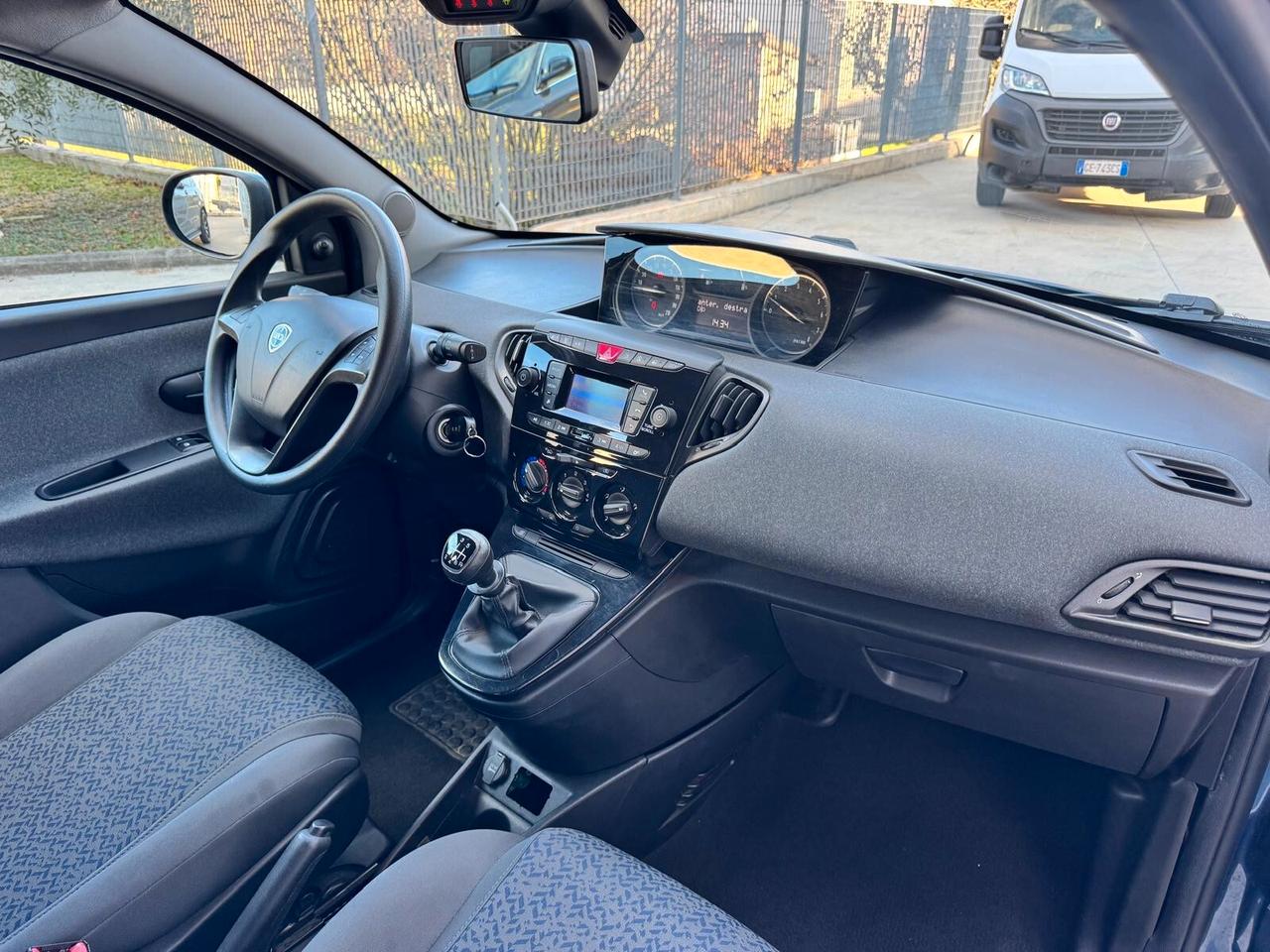 Ypsilon 1.0 FireFly 5 porte S&S Hybrid Silver