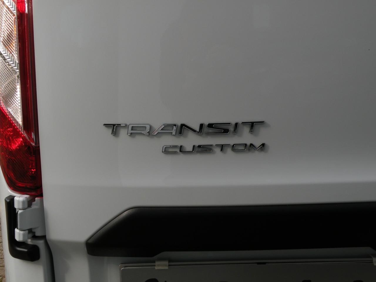 FORD TRANSIT CUSTOM 9 POSTI - NOLEGGIO
