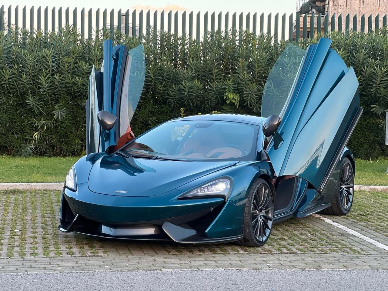 Mclaren 570GT - 570CV Full Pelle Cuoio Tetto Pano Pronta Consegna