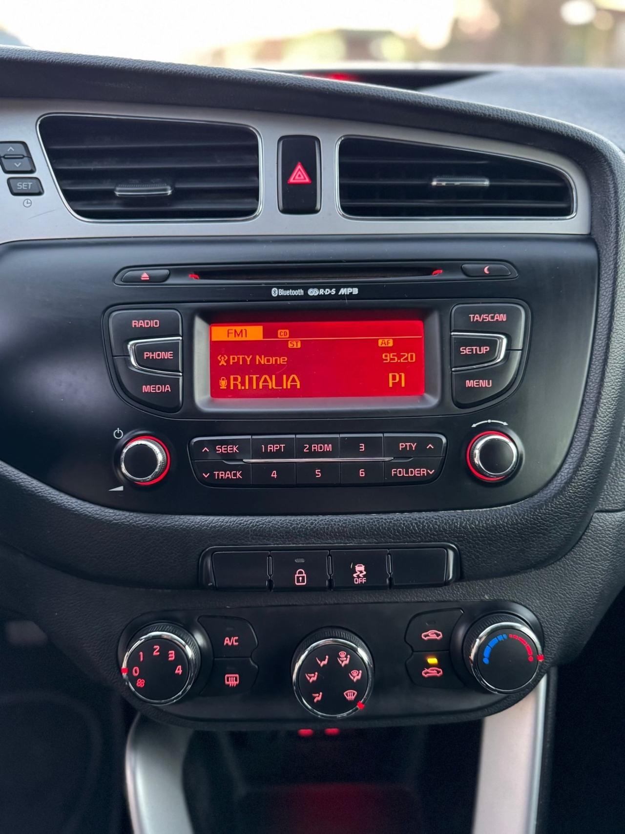 Kia Ceed 1.4 GPL SW Cool