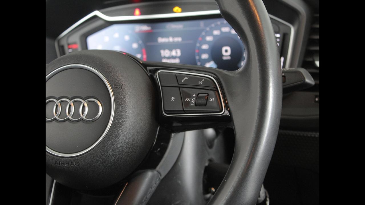 AUDI A1 II 2022 allstreet - A1 allstreet 30 1.0 tfsi Admired 110c
