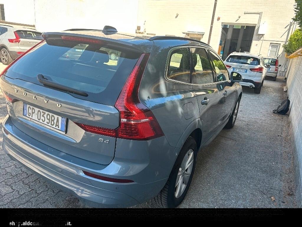 VOLVO XC60 2.0D 197CV B4 (D) AUTOMATIC CORE ( FARI LED - COCKPIT - CRUISE - NAVI - MIRROR - PDC - CERCHI 18 )