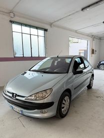Peugeot 206 1.1 5p. XT