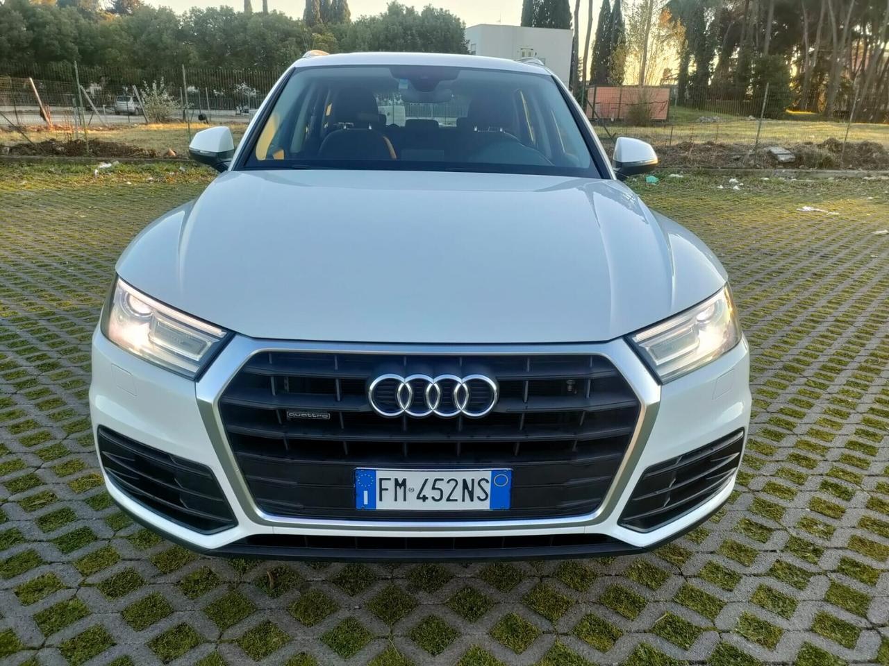 Audi Q5 2.0 TDI quattro S tronic Business