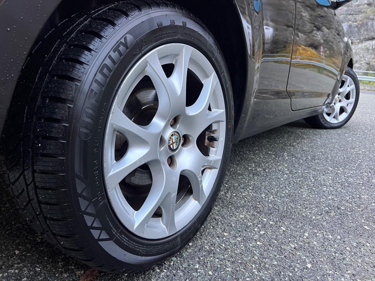 Alfa Romeo MiTo 1.6 JTDm 16V 120CV Distinctive Sport Pack