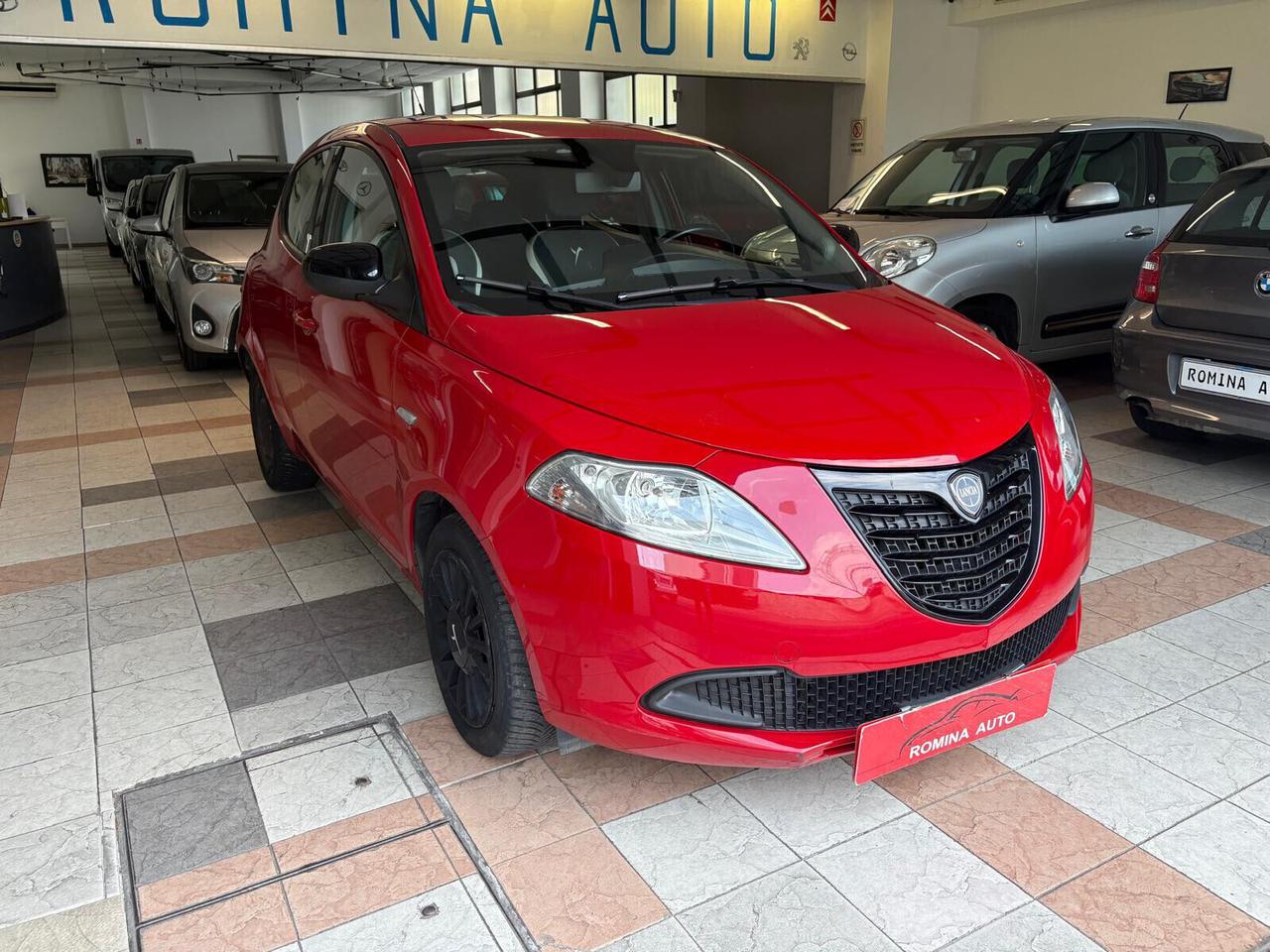 Lancia Ypsilon 1.2 69 CV 5 porte Elefantino